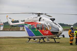 上空からの救出訓練のために防災ヘリコプターも出動
