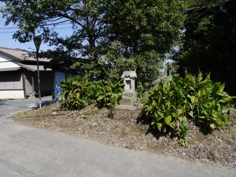 三叉路神社