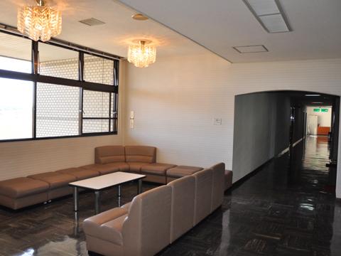 つつみ会館内観01