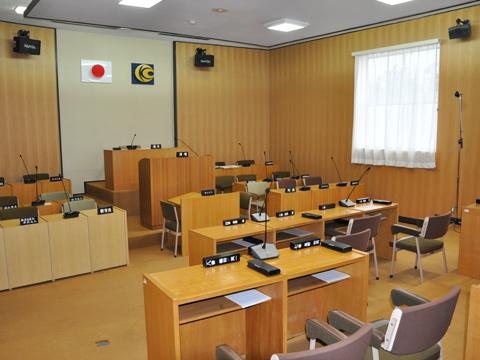 河内町役場議場01