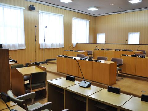 河内町役場議場01
