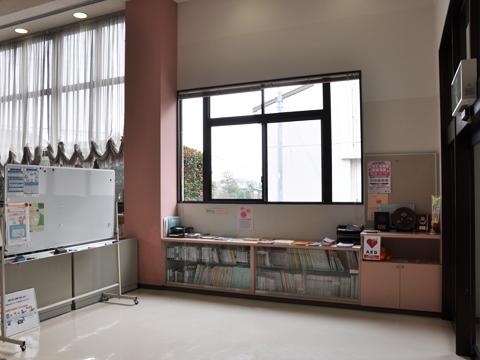 河内町保健センター内観01